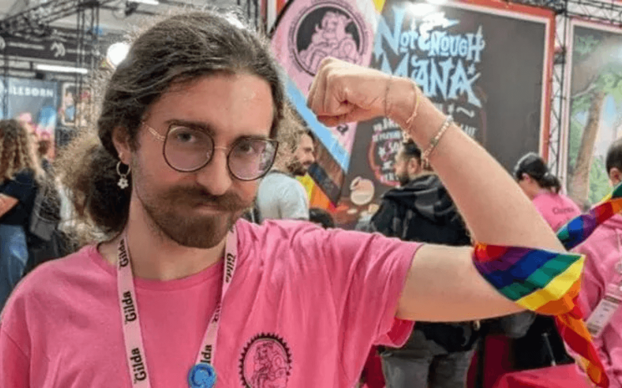 Davide Proto, ritrovato l’attivista LGBT scomparso da Bologna: “È al sicuro e sta bene”. Il Cassero chiede rispetto e silenzio