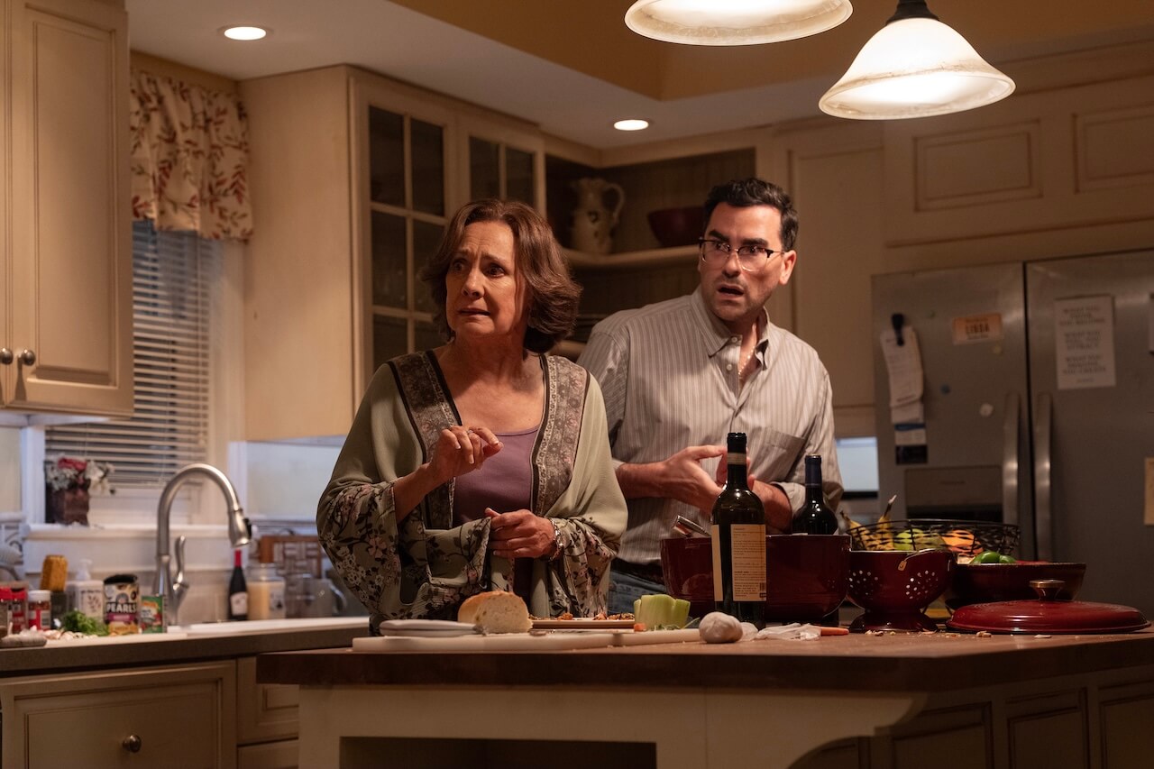Big Mistakes, la nuova serie di Dan Levy dopo il boom di Schitt's Creek (VIDEO) - BIGMISTAKES 104 250910 SP 00444 R2 - Gay.it