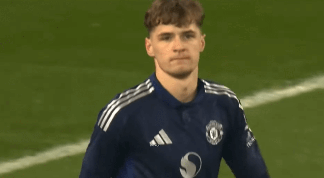 Calcio, Jack Fletcher del Manchester United grida "ragazzo gay" come insulto omofobo: squalifica per sei partite - Jack Fletcher - Gay.it