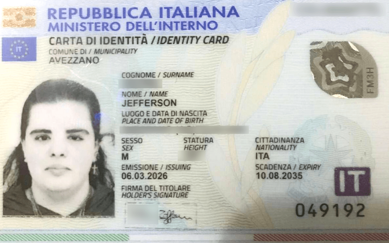 La carta di identità di Jefferson rilasciata il 6 marzo dal Comune di Avezzano.