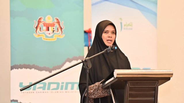 Malesia, viceministra chiede di non usare più l'acronimo LGBTQIA+ bensì "cultura deviante" - Marhamah Rosli - Gay.it
