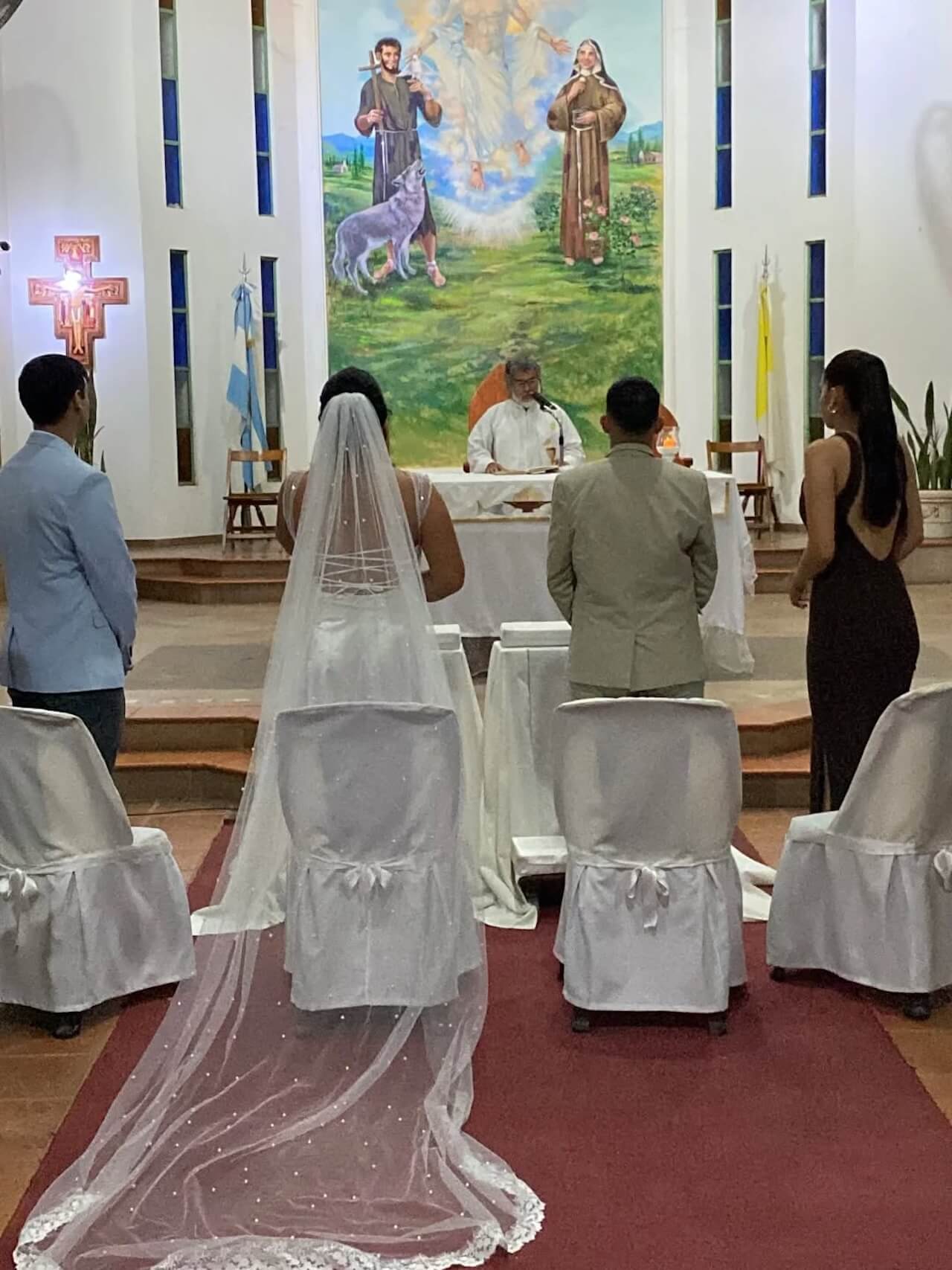 Argentina: Coppia trans si sposa in chiesa, poi l'Arcivescovo dichiara nullo il matrimonio - Solange Ayala donna trans e Isaias Diaz Nunez uomo trans 1 - Gay.it