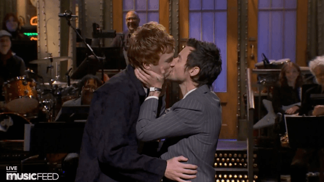Bacio tra Harry Styles e Ben Marshall
