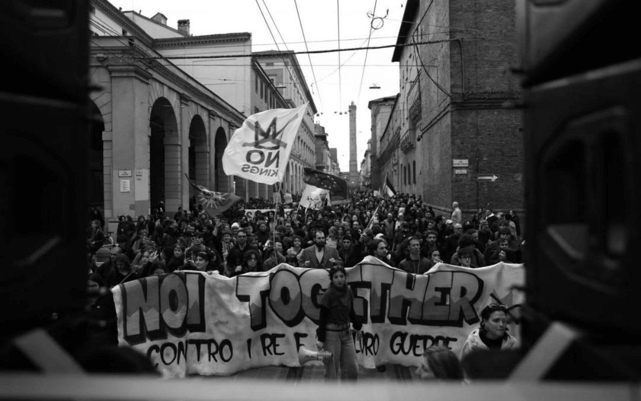 No Kings, la manifestazione a Bologna