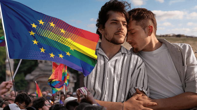 Ucraina, la Corte Suprema conferma: Zoryan e Tymur sono una famiglia. Ma il Parlamento prova a cancellare tutto - ucraina corte suprema zoryan tymur famiglia diritti lgbtq - Gay.it