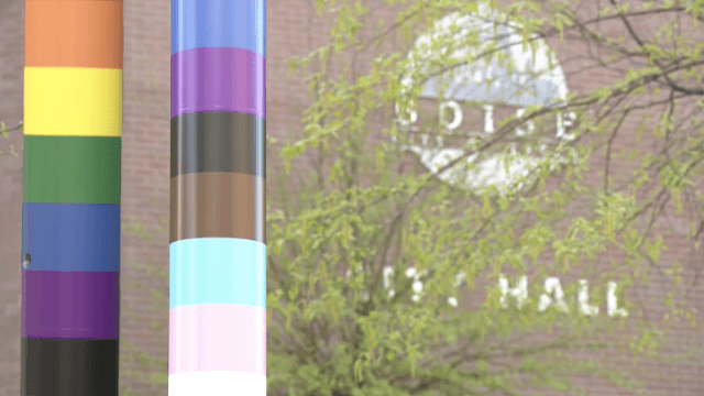 Idaho, vietate le bandiere Pride. La reazione della sindaca di Boise è virale (VIDEO) - Idaho vietate le bandiere Pride. La reazione della sindaca di Boise e virale VIDEO - Gay.it
