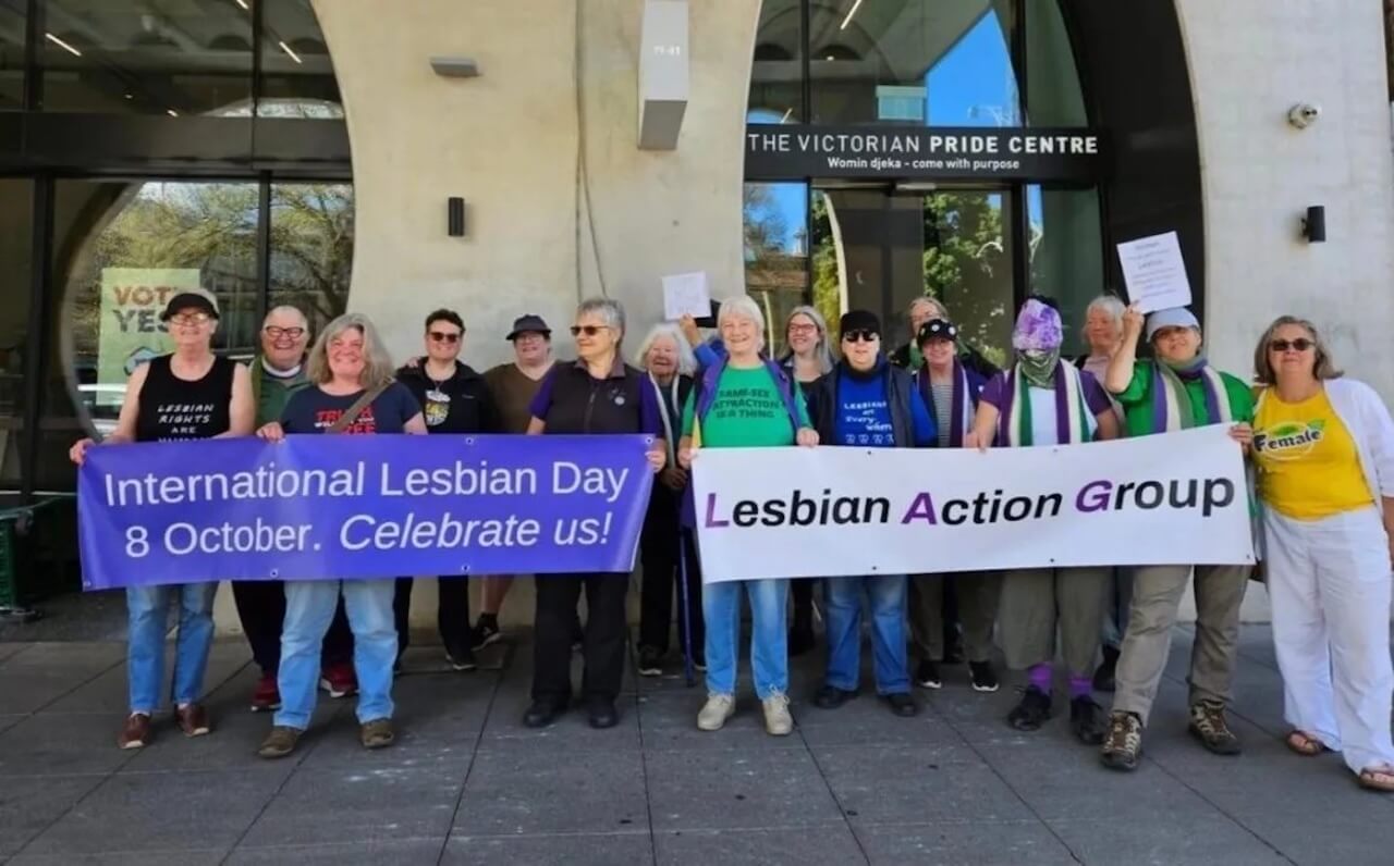 Australia, donne lesbiche cis chiedono e ottengono l’esclusione delle donne trans dai loro eventi