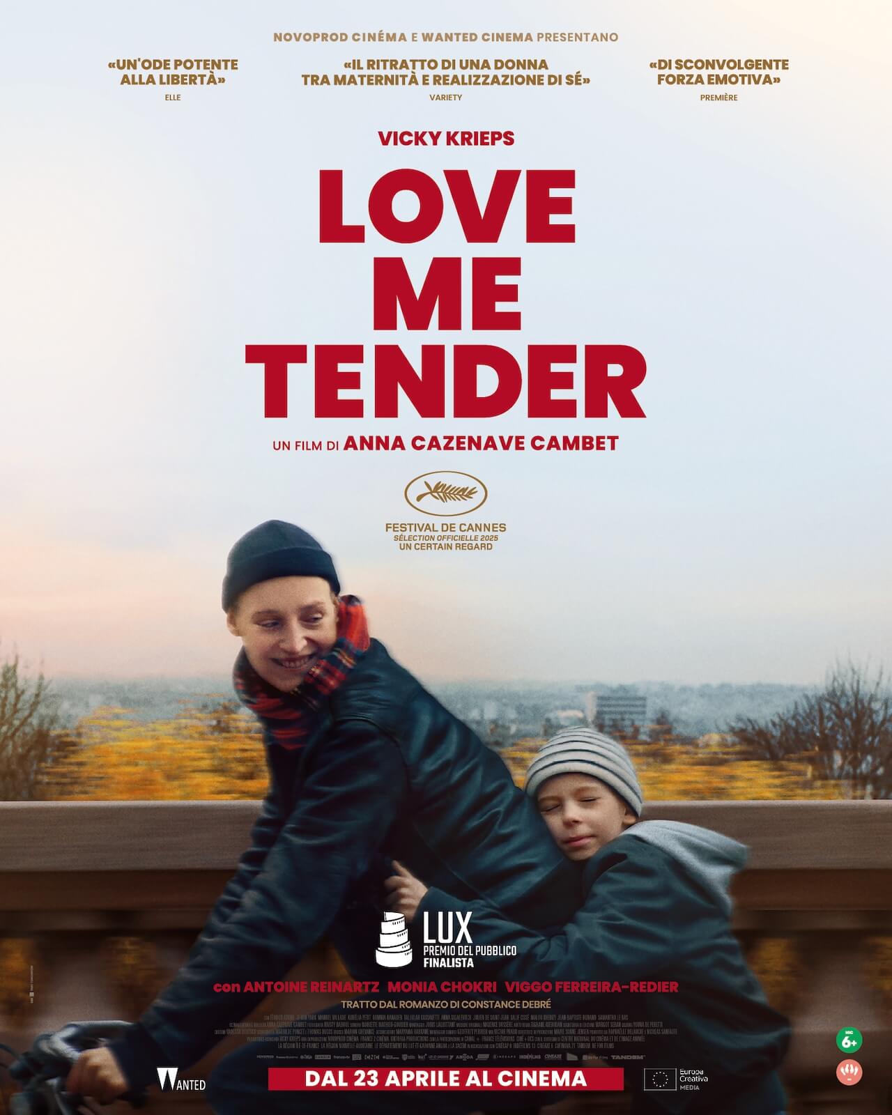 Love Me Tender, Vicky Krieps straordinaria mamma queer giudicata perché libera - Love Me Tender poster - Gay.it