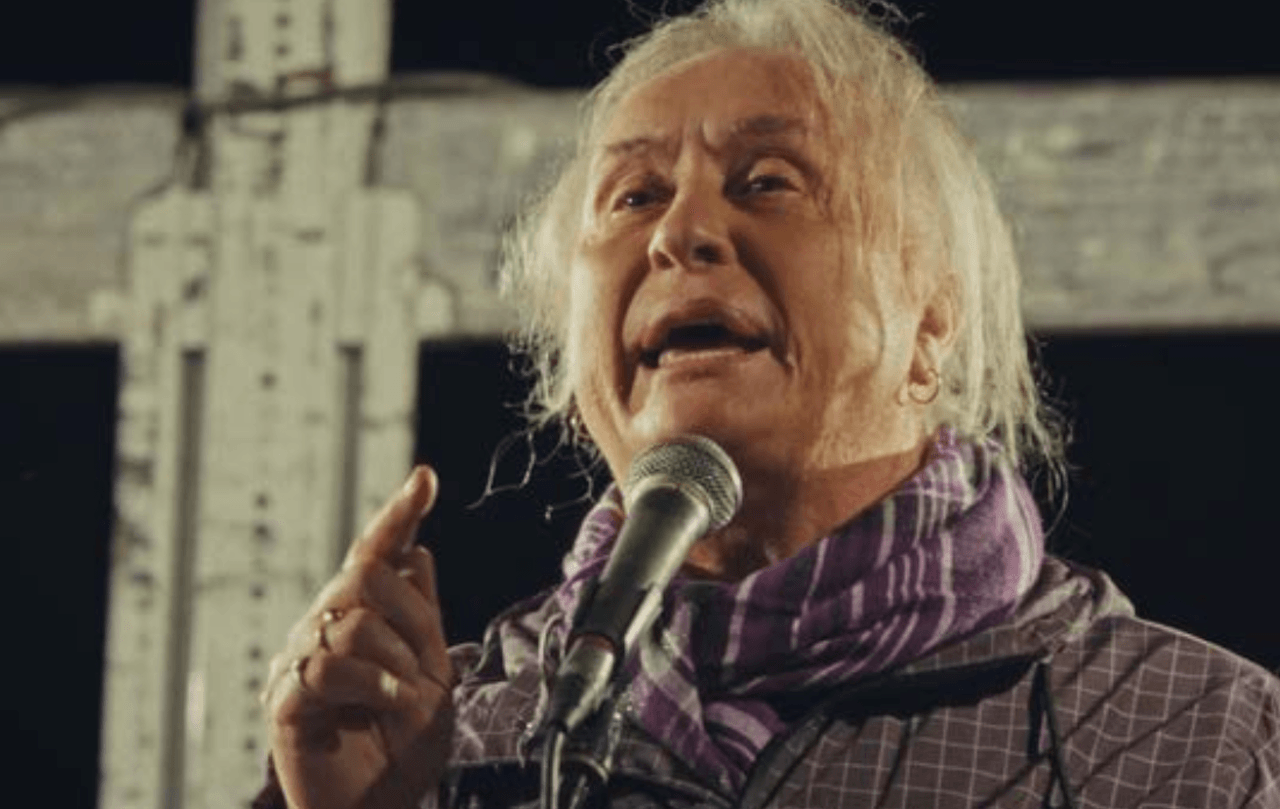 Ballata Femmenella, tra tradizione, diritti ed esclusione sociale. Intervista ai registi: "Il nostro film manifesto delle identità negate" - Porpora Marcasciano - Gay.it