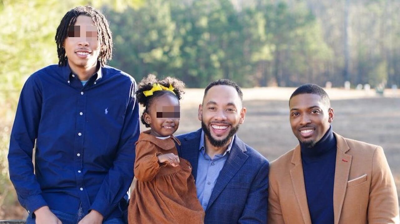 RaShaun Kemp in posa con suo marito e sua figlia, il senatore USA costretto a chiudere i commenti social - RaShaun Kemp con lintera famiglia - Gay.it