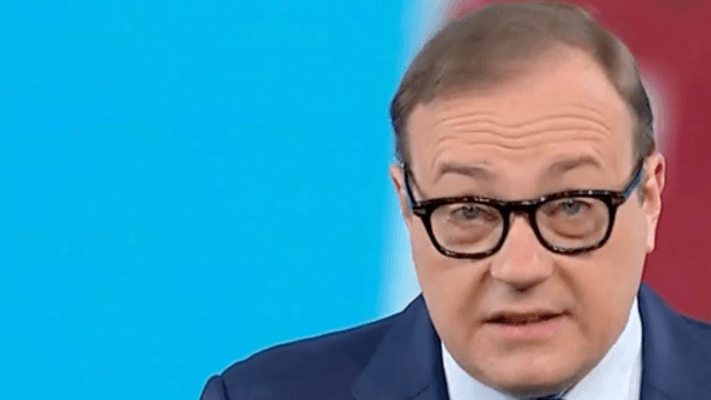 Tommaso Cerno dice "finocchio" in diretta su Rai 2: la parola omofoba sdoganata dal servizio pubblico - Tommaso Cerno Finocchio Voghera Due di picche - Gay.it