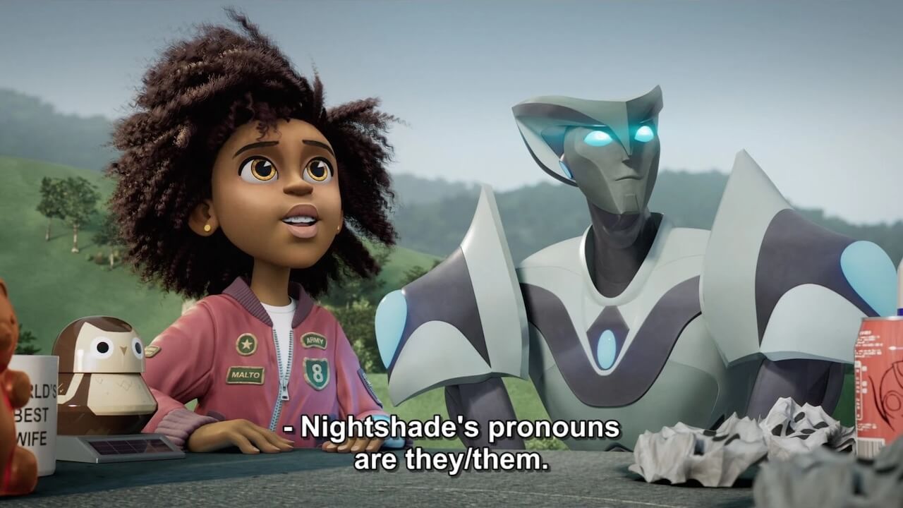 La Commissione federale per le comunicazioni USA trova inopportuni i programmi tv "trans e non binari" per bambini - Transformers Earthspark - Gay.it