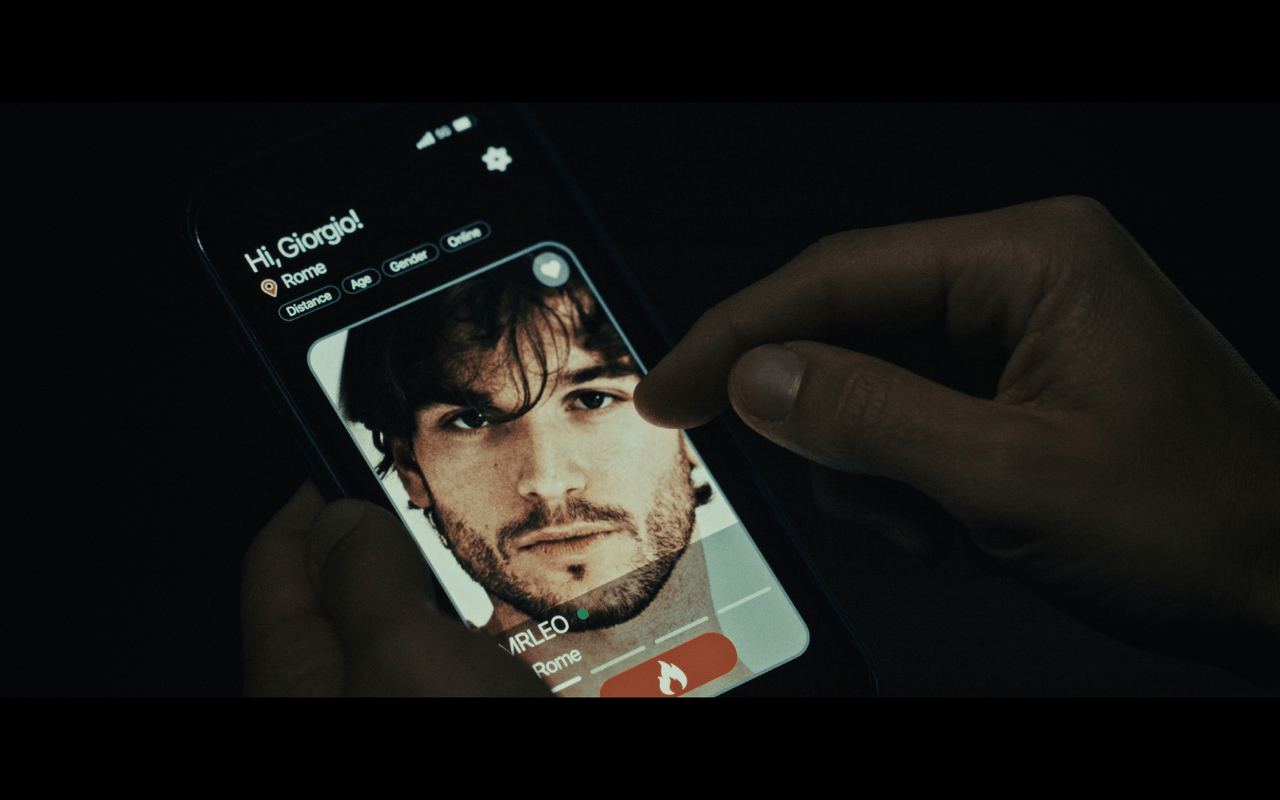 Mr Nothing, il corto sulle app gay di incontri. Il regista Eitan Pitigliani: “Troppi ragazzi trattati come nulla” - app - Gay.it
