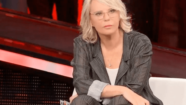 Ascolti TV del 19 aprile 2026: Serale di Amici 25