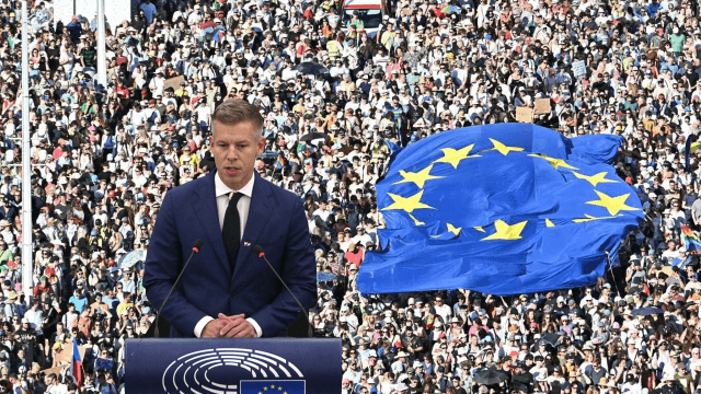 Ungheria, la Corte di Giustizia UE condanna la legge anti-LGBTQ+ di Orbán. Magyar deve agire subito - corte giustizia ue ungheria legge anti lgbtq magyar - Gay.it