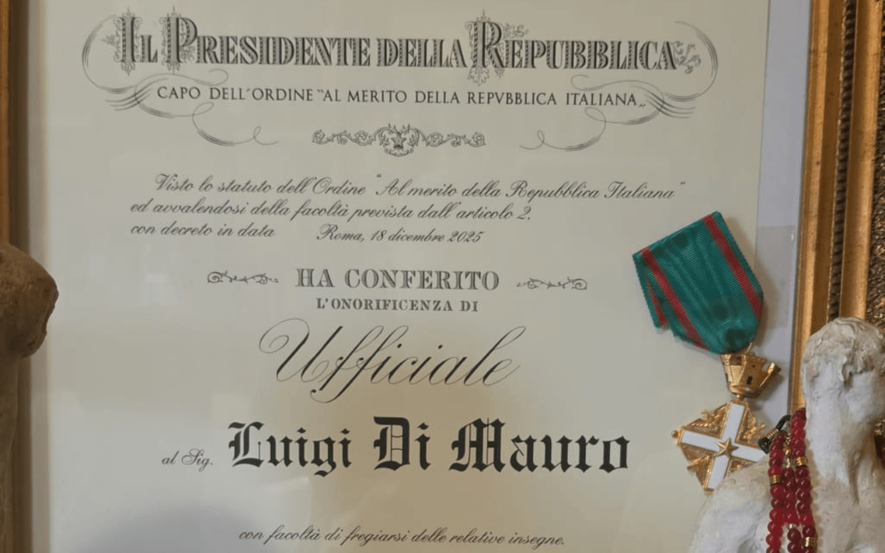 Il diploma dell’onorificenza di Ufficiale della Repubblica conferita a Luigi “Lillo” Di Mauro