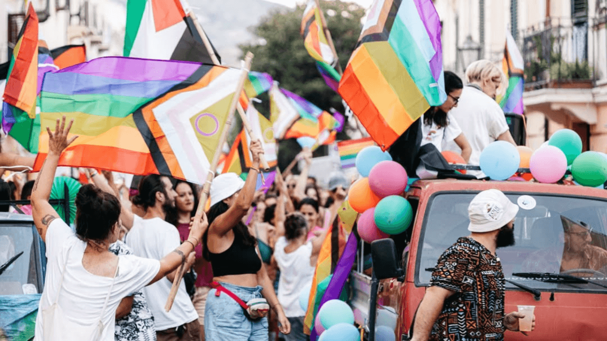 Eolie Pride 2026, sabato 6 giugno: il corteo finale al termine della Pride Week. “Siamo onde dello stesso mare”