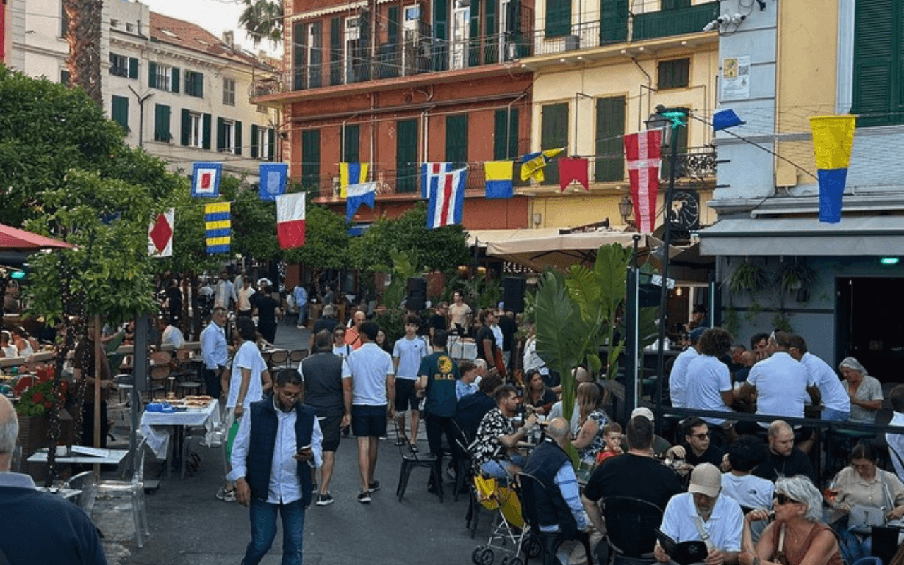 22 locali di piazza Bresca contro l’omofobia - fonte foto SanremoNews