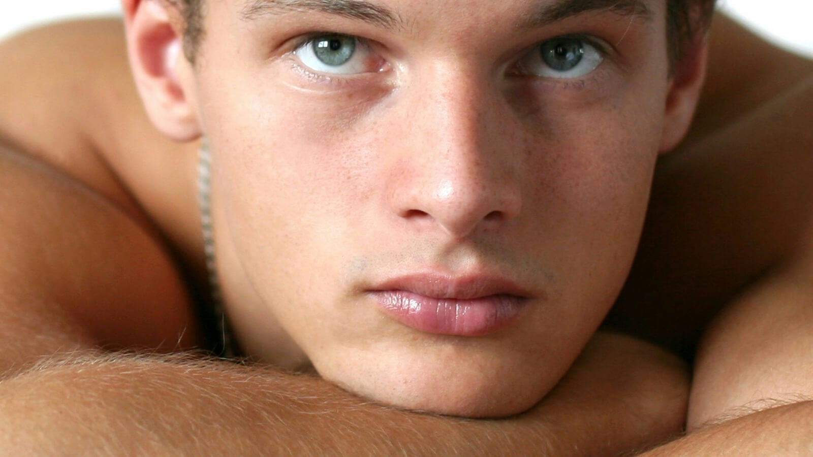 Igiene intima maschile: perché curiamo tutto il corpo tranne ciò che conta davvero