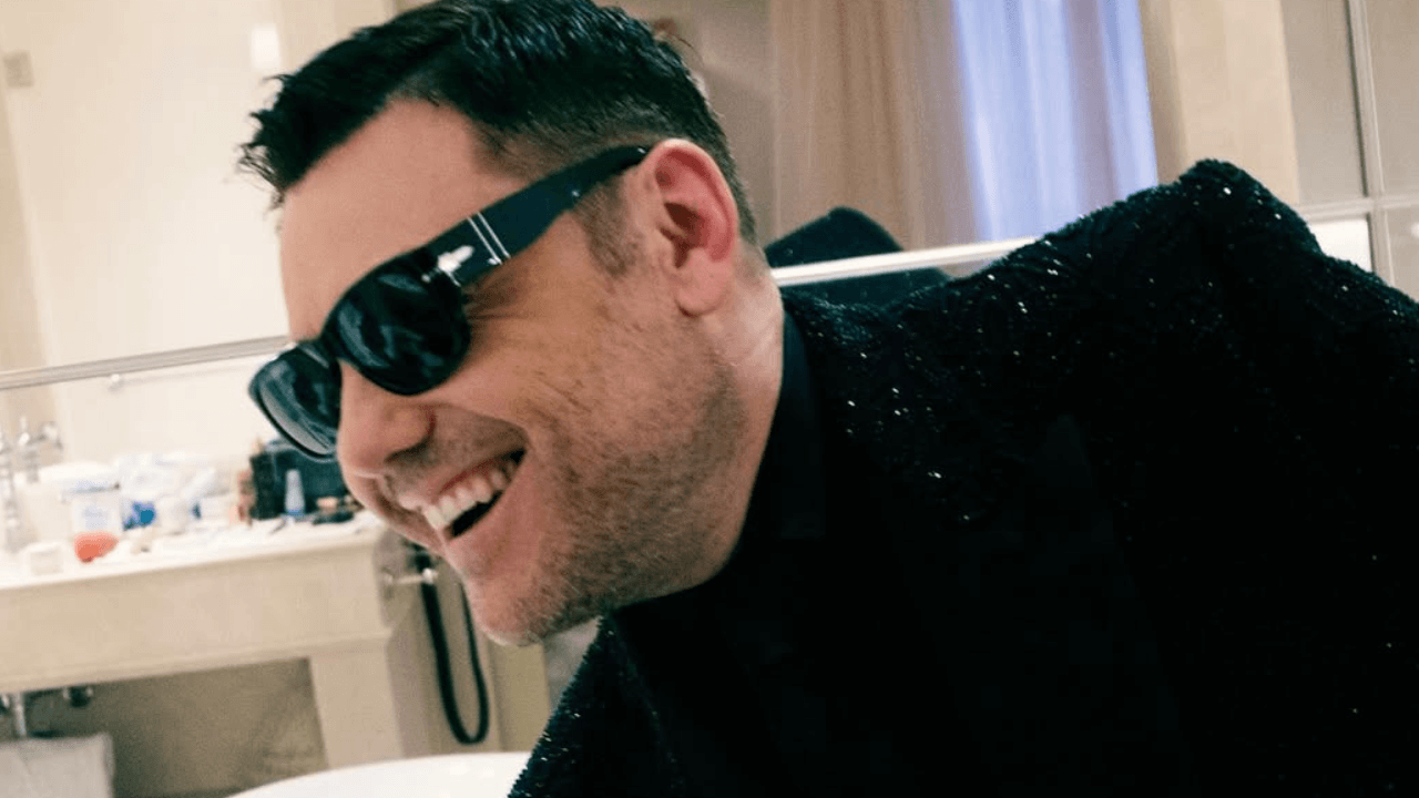 Tiziano Ferro si è rifatto?