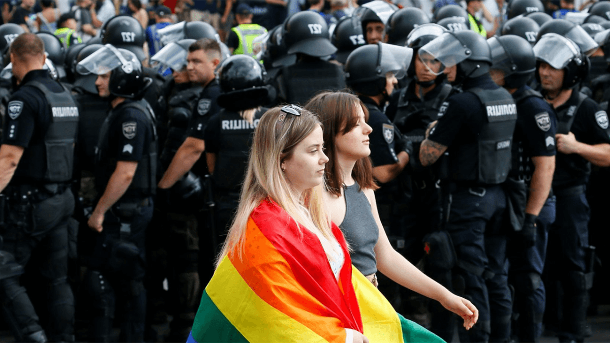 L’Ucraina vota un Codice Civile che esclude le coppie LGBTI: “Putin sarebbe fiero di voi”. Mobilitazione il 17 maggio