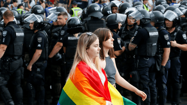L'Ucraina vota un Codice Civile che esclude le coppie LGBTI: "Putin sarebbe fiero di voi". Mobilitazione il 17 maggio - ucraina codice civile coppie lgbti diritti - Gay.it