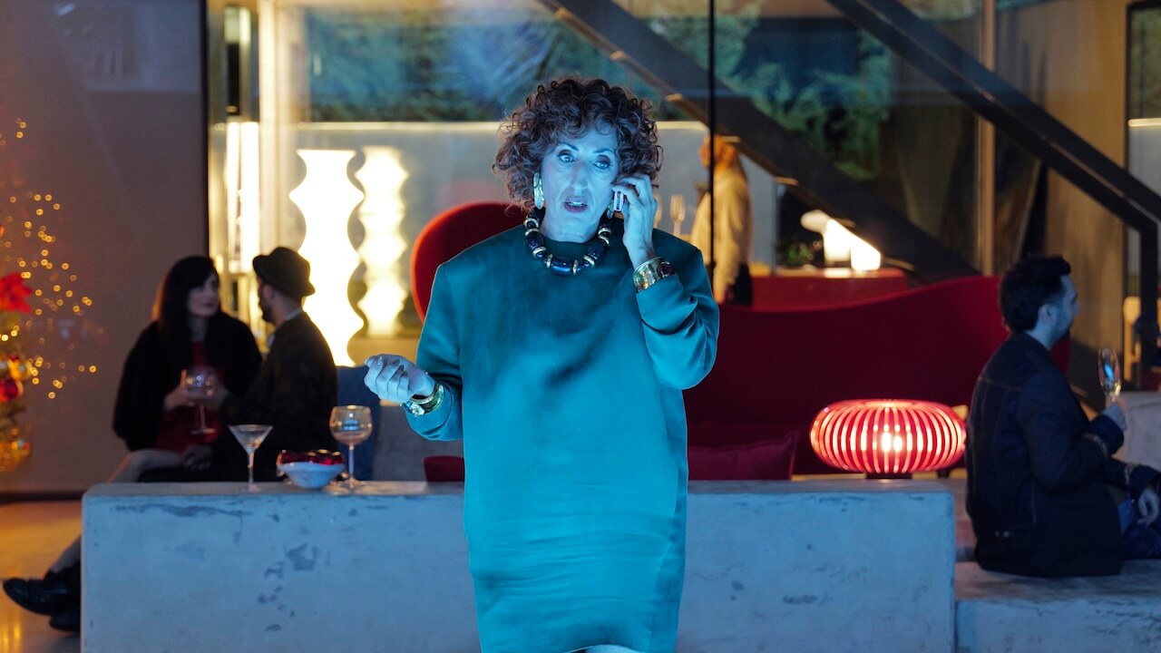 Amarga Navidad, l'autofiction pirandelliana di Pedro Almodovar che riflette sull’atto creativo e sul suo rapporto con la realtà e la vita - 17 STILL hd - Gay.it