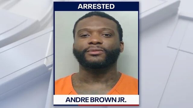 Picchiava un bimbo di 5 anni "per farlo smettere di essere gay": arrestato in Florida, rischia l'ergastolo - Andre Brown Jr arrestato - Gay.it