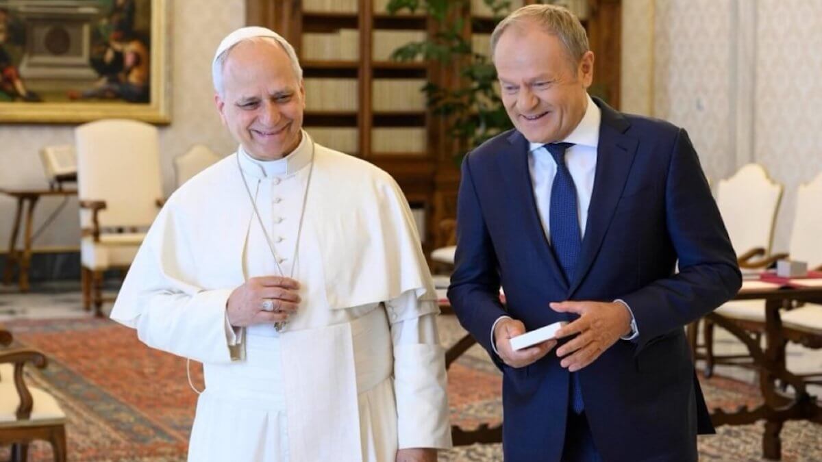 Polonia, Donald Tusk si scusa con le persone LGBT per i mancati diritti: “A tutti coloro che si sono sentiti rifiutati e umiliati”