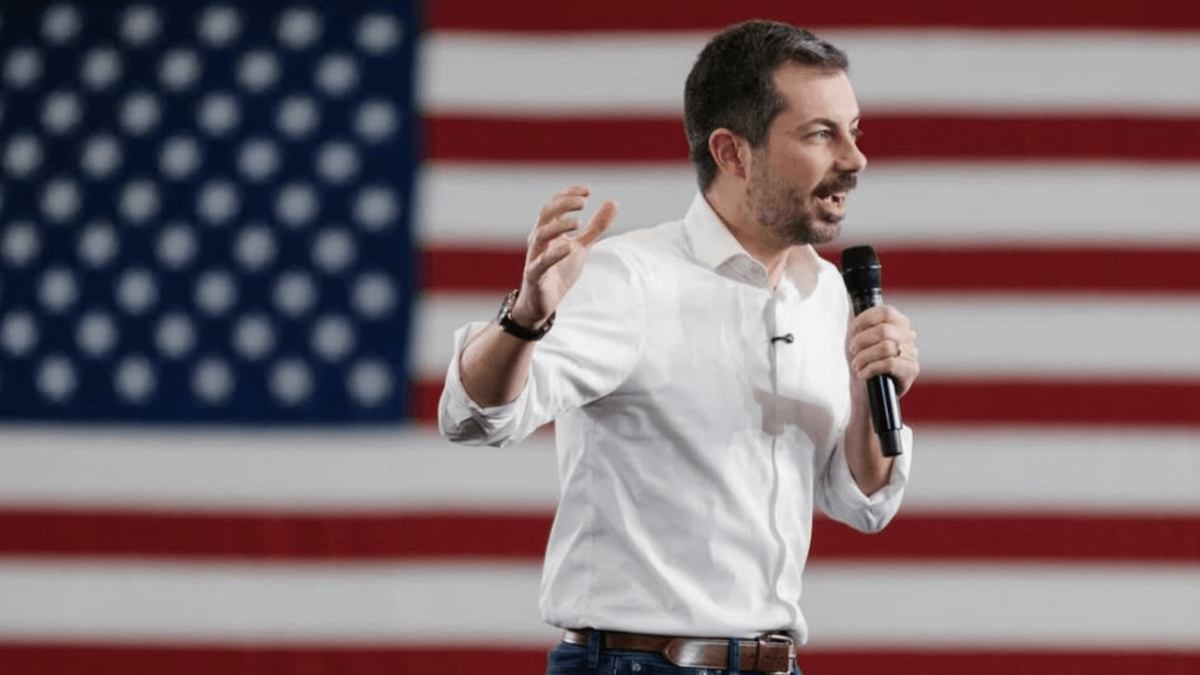 Pete Buttigieg sempre in testa tra i Democratici nei sondaggi alla presidenza USA
