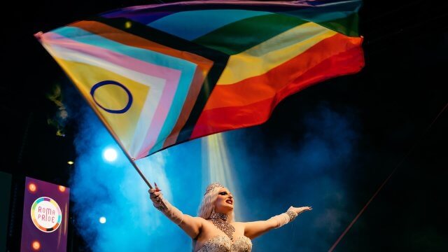 Roma Pride Croisette stasera al via con Margherita Vicario, 24 giorni di eventi gratuiti a Caracalla - Pride Croisette - Gay.it