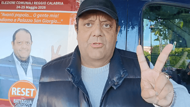 Gay malati, Putin e Mussolini: il candidato di sinistra che nessuno ha cacciato - gay malati putin mussolini candidato sinistra reggio calabria - Gay.it