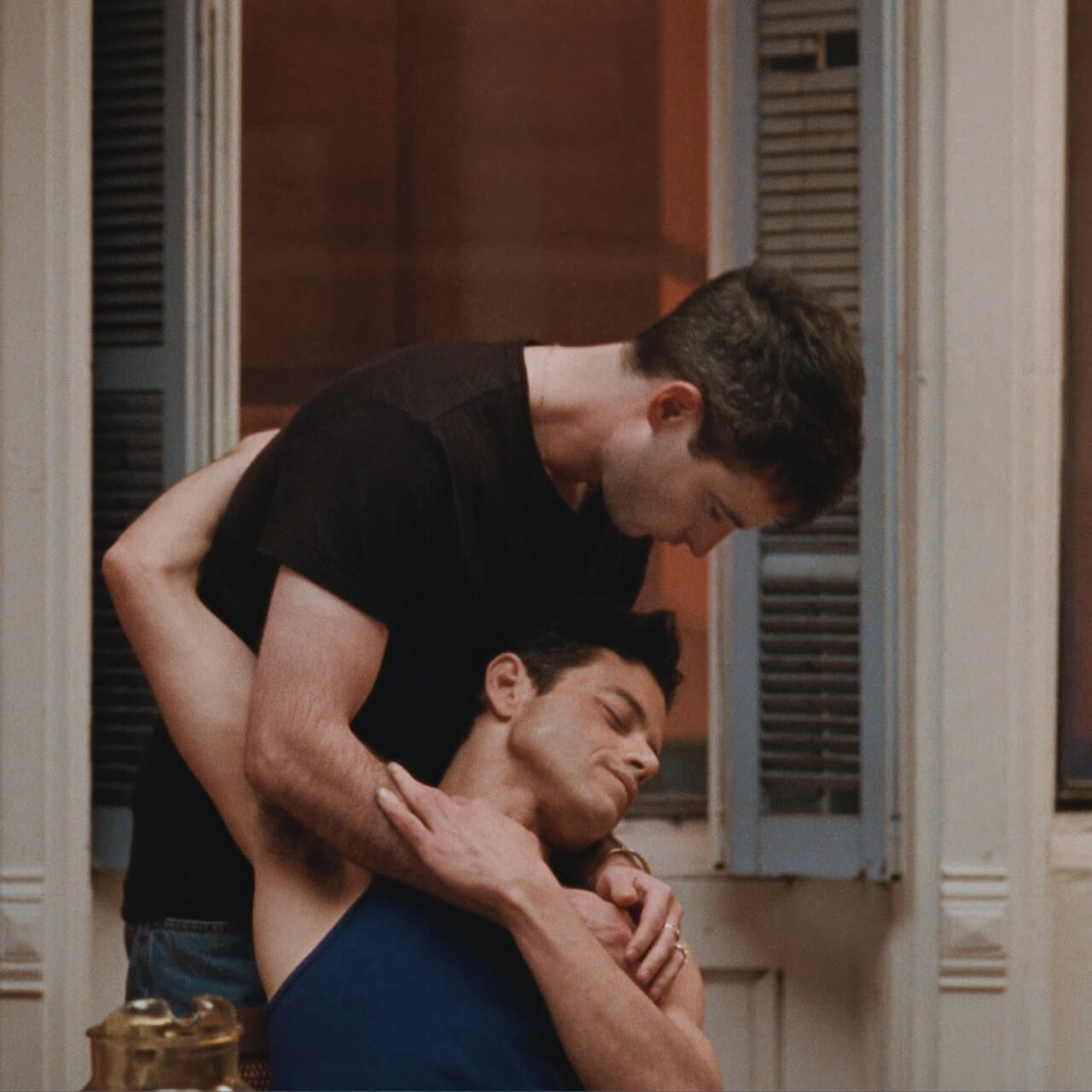 The Man i Love di Ira Sachs, le recensioni da Cannes. La stampa italiana stronca Rami Malek, quella estera lo celebra - the man i love - Gay.it