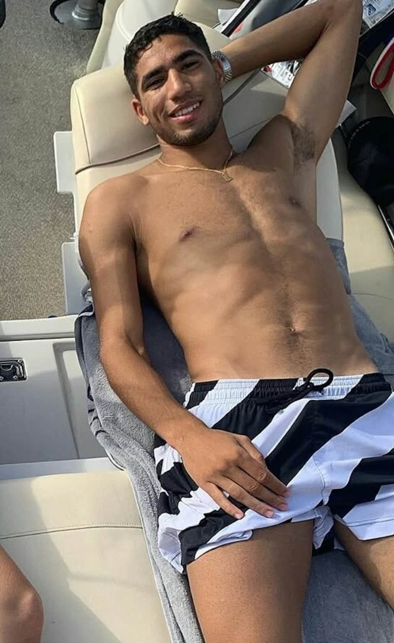 Achraf Hakimi 5