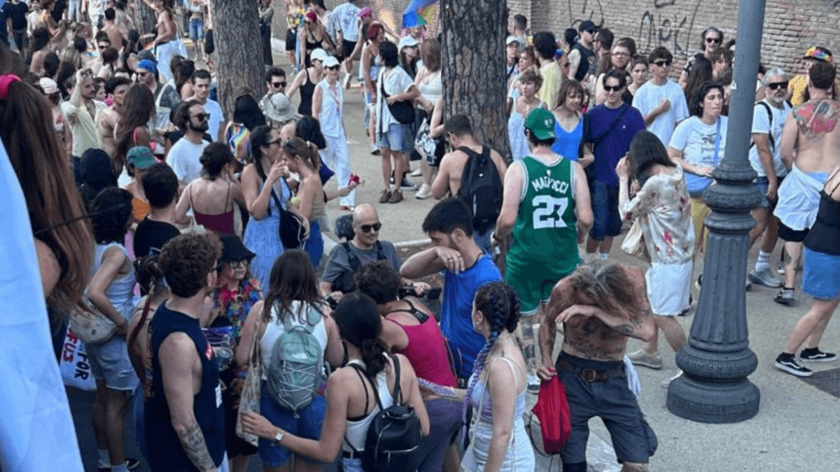 “Attacco squadrista al Roma Pride, bambina di 10 anni terrorizzata”. La foto consegnata alla polizia. Parla Gender X