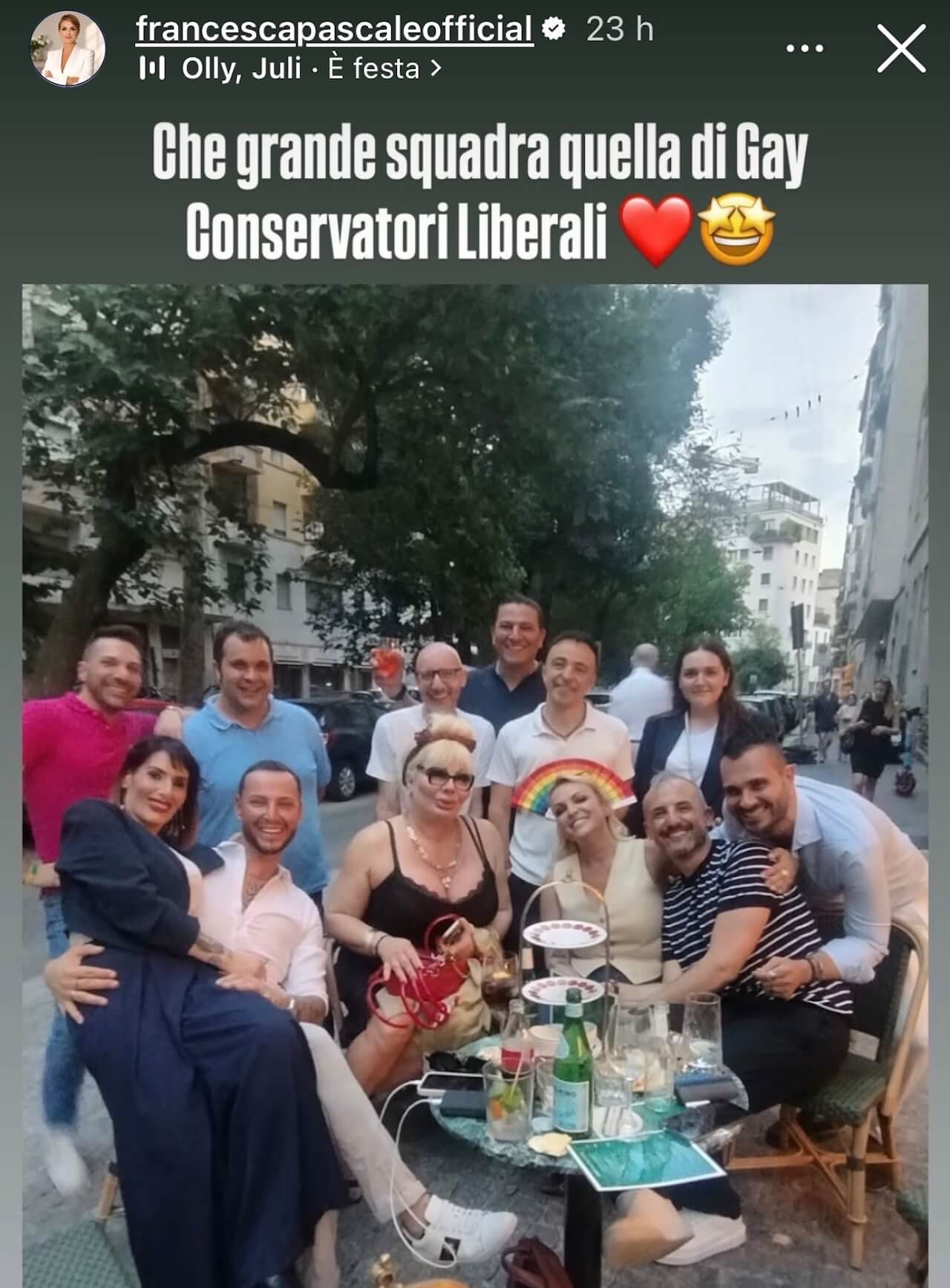 Elenoire Ferruzzi, compleanno con i Gay Conservatori: "Le amicizie vere". È polemica - Elenoire Ferruzzi Gay Conservatori 2 - Gay.it