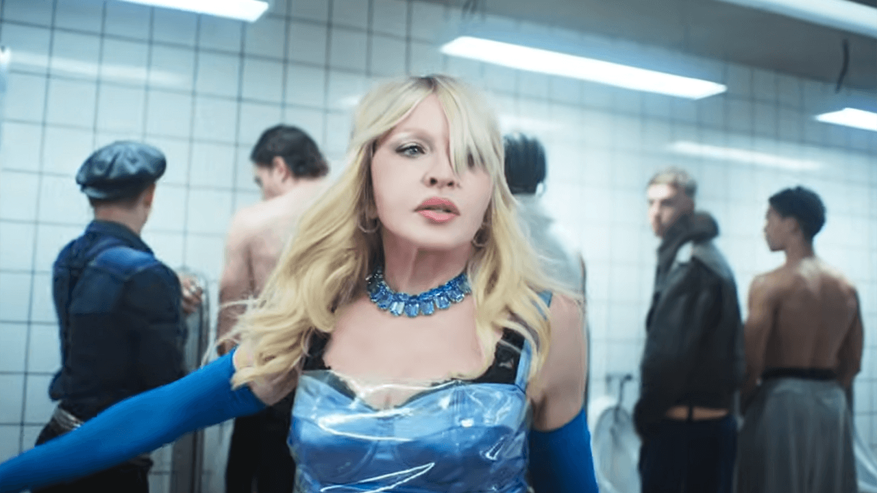 Madonna e Grindr: se la liberazione gay diventa marketing - Madonna Grindr Marketing Gay - Gay.it