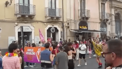 Tensioni al Catania Pride, “insulti squadristi” e violenza al corteo: la denuncia degli organizzatori