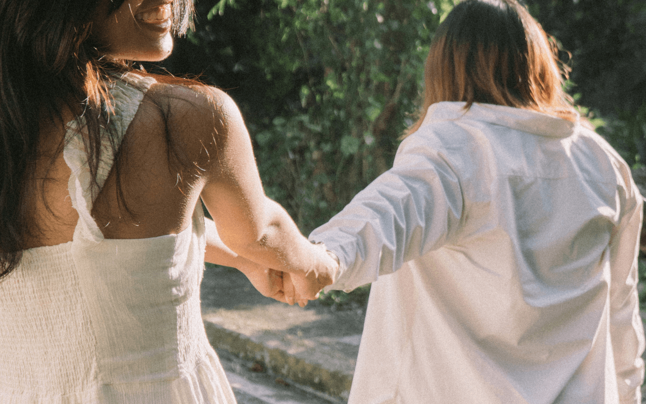Scappatelle LGBTQIA+: in Italia sono soprattutto le donne a cercare altre donne - donne - Gay.it