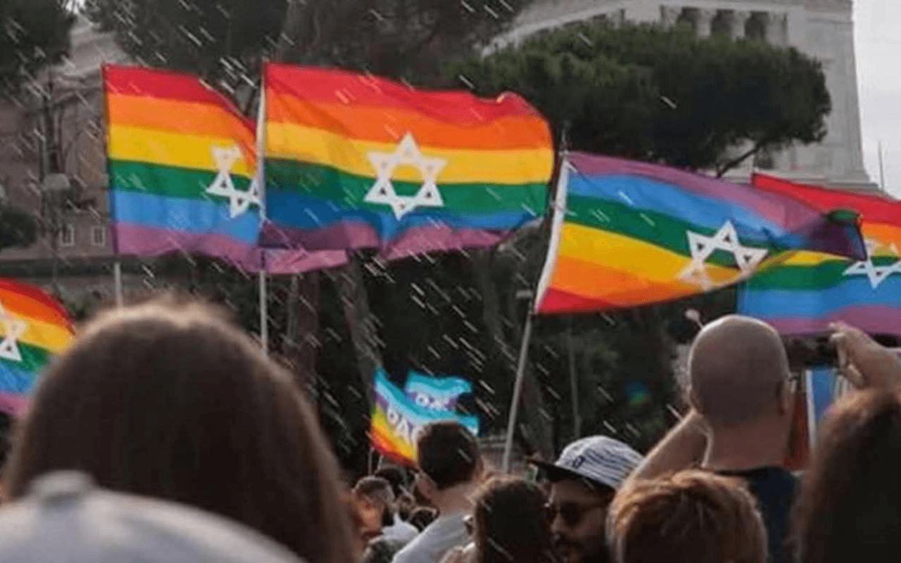 Caos al Napoli Pride, scontro su Keshet e accuse incrociate tra Arcigay e Arrevutamm Pride - keshet - Gay.it