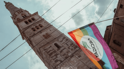 Modena Pride, minacce di strage e insulti al consigliere: “Fr*cio ciccione”