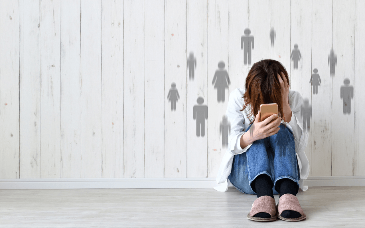 Insulti omofobi e transfobici online: cosa fare e come tutelarsi - insulti online - Gay.it