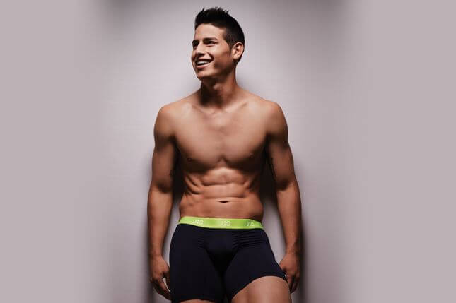 James Rodriguez in intimo per Bronzini Black. Tutte le foto #HOT