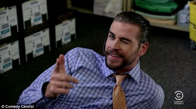 liam_hemsworth_workaholics