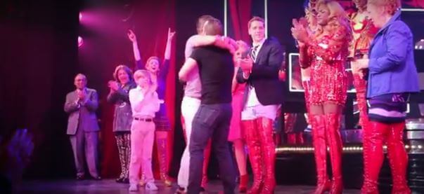 proposta_matrimonio_gay_kinky_boots_broadway